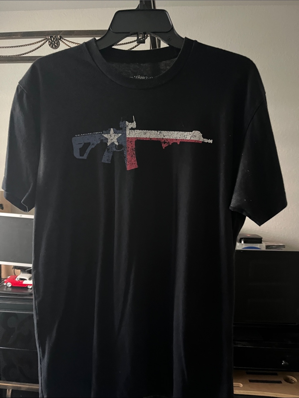 Black Short-Sleeve Graphic Tee with Texas Flag Rifle Motif